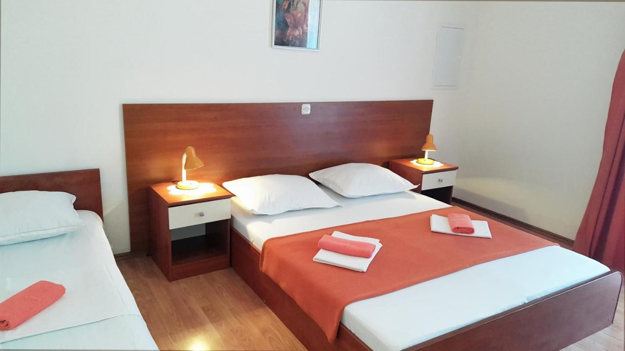 Apartments With A Parking Space Gradac, Makarska - 11332 Exterior photo