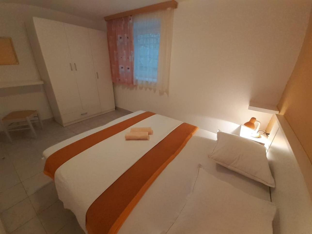 Apartments With A Parking Space Gradac, Makarska - 11332 Room photo