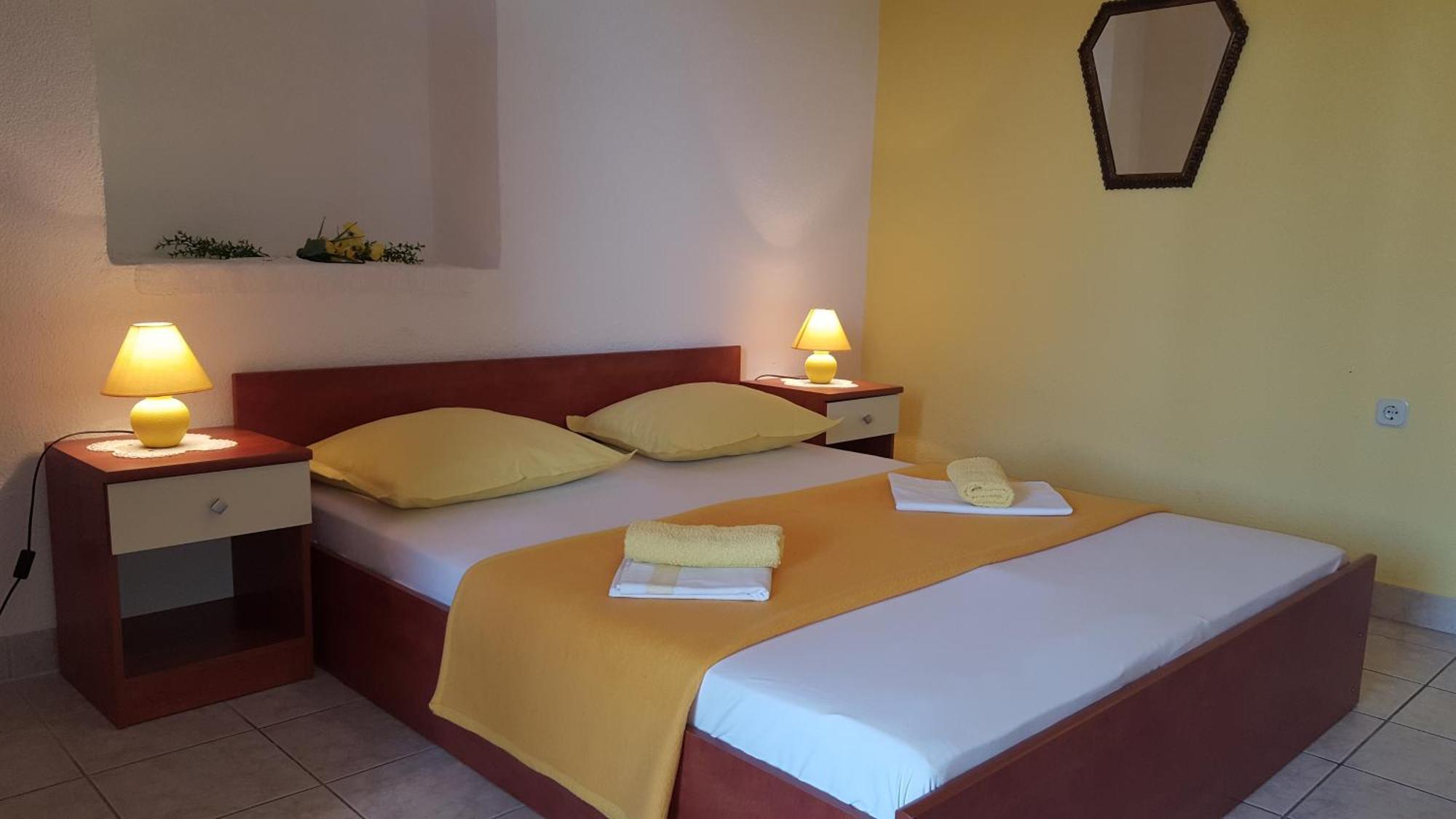 Apartments With A Parking Space Gradac, Makarska - 11332 Room photo